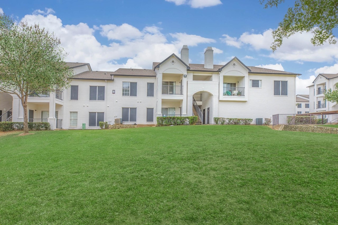 Eden Park at Bear Creek - Euless, TX - Photo 1 of 35