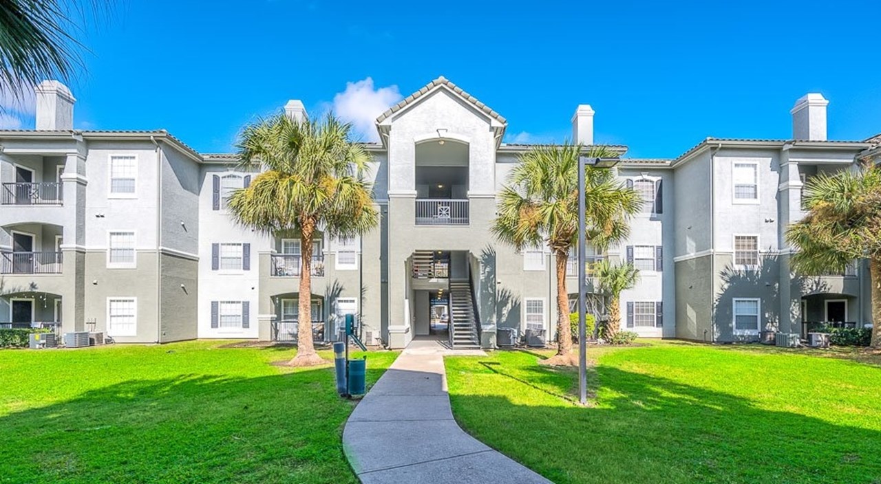 Fairways at South Shore - League City, TX - Photo 1 of 19