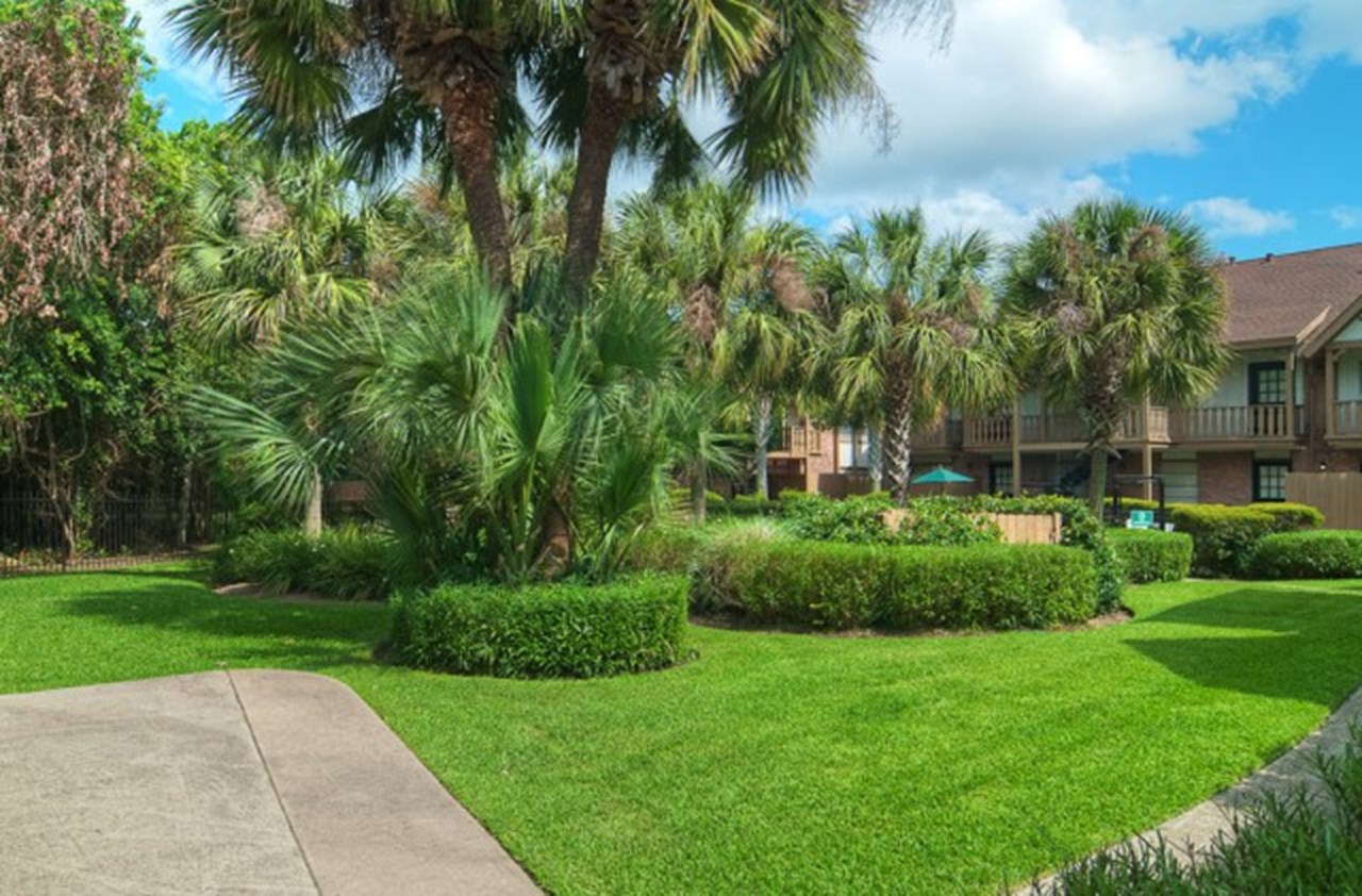 Fox Hall - Houston, TX - Photo 1 of 9