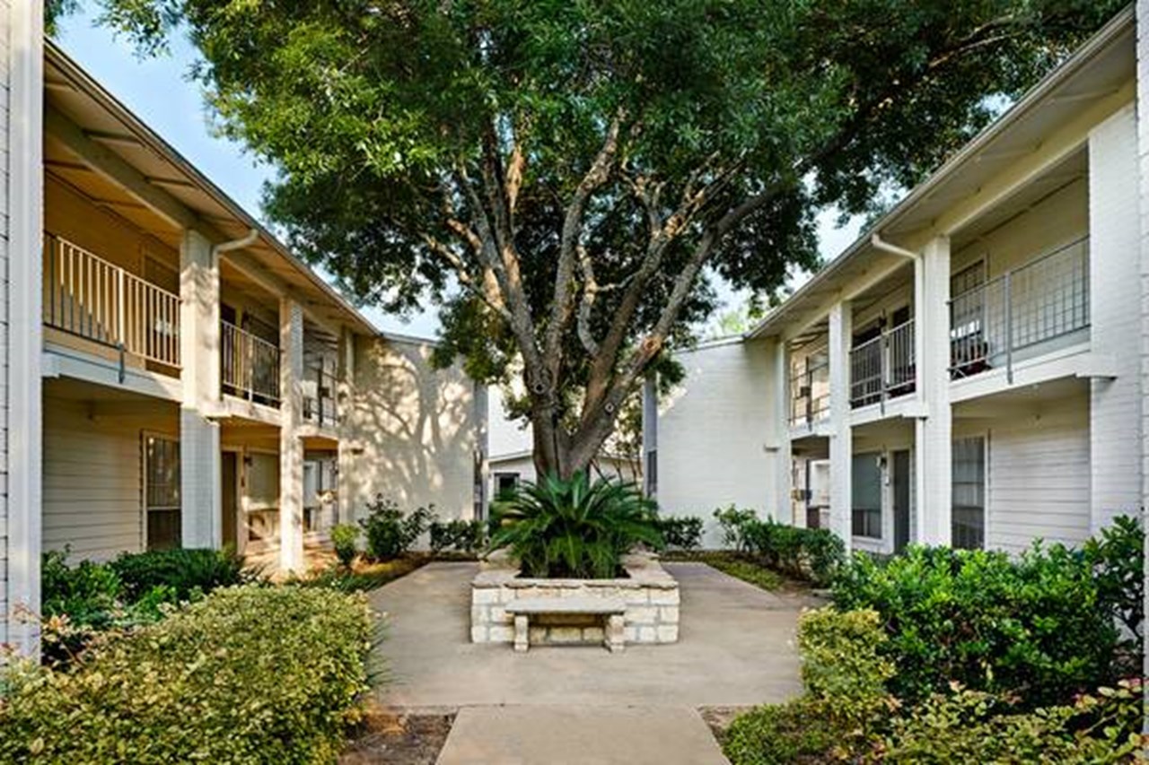 Establishment - Austin, TX - Photo 1 of 15