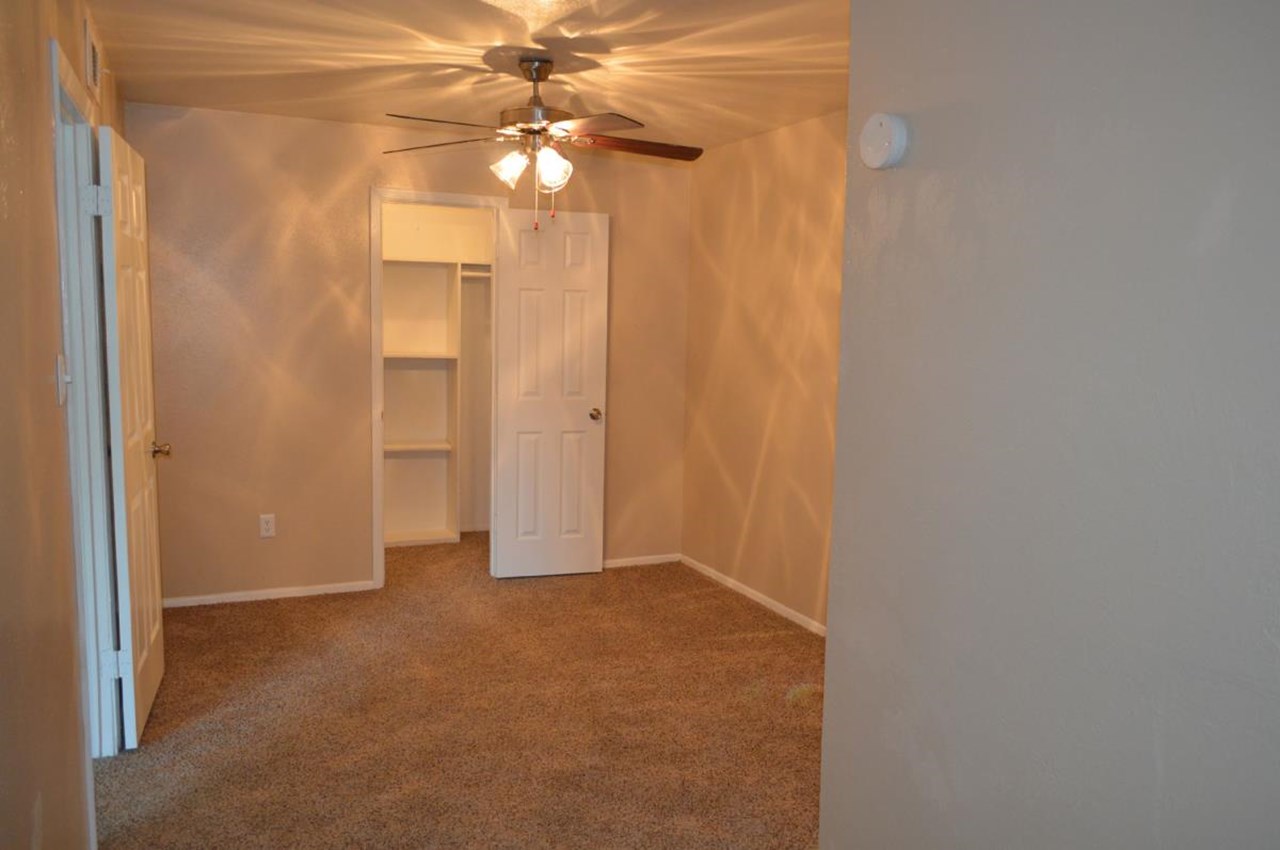 Villa Creek - Bedroom - Photo 5 of 5