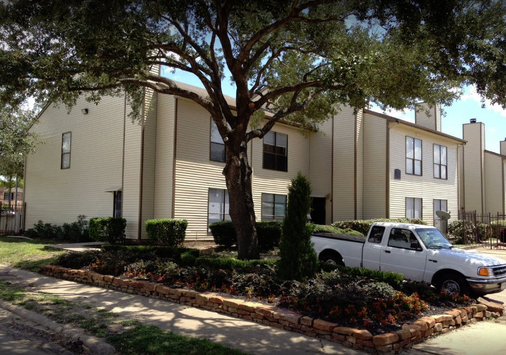 Wilcrest Arbor Apartment