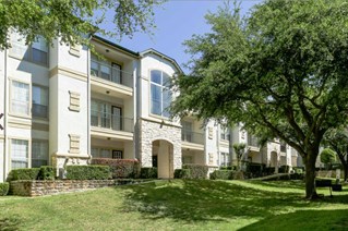 Vail Village Club Apartments Dallas Texas