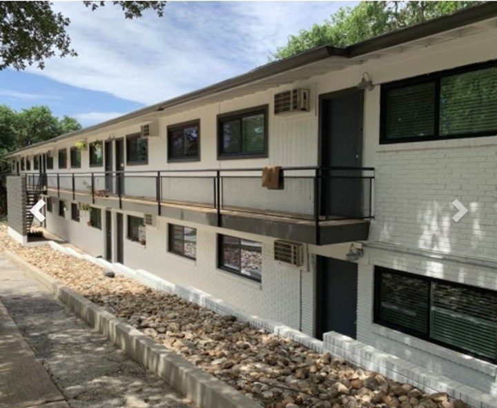 Deep Eddy Flats Austin 1095+ for 1 Bedroom Apartments
