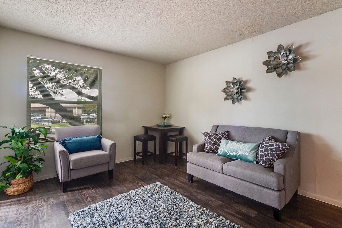 Villa Rodriguez - Living - Photo 3 of 6