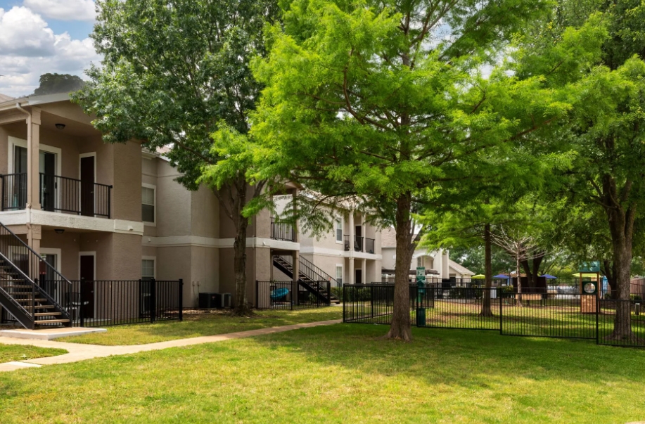 Emerson on the Park - Image 4