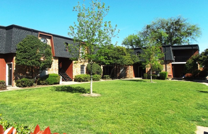 Westcliff Park Apartment