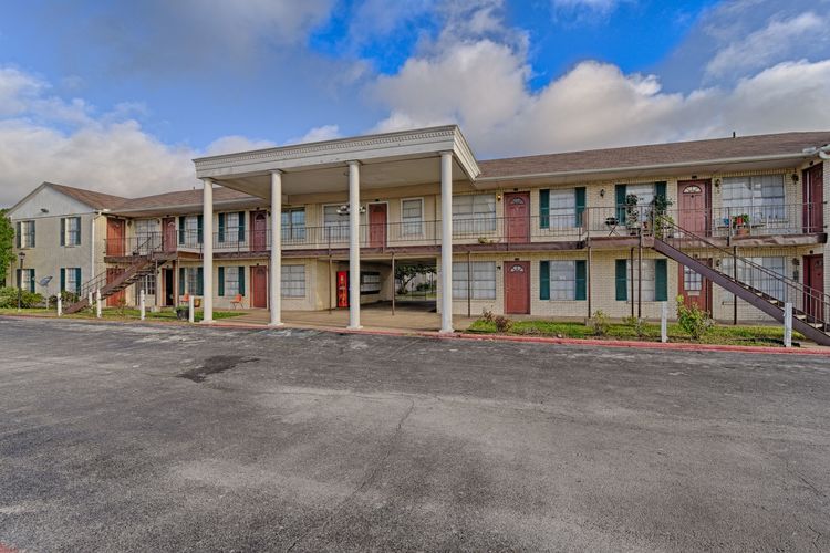 Rose Garden Grand Prairie View Floorplans, Photos & More