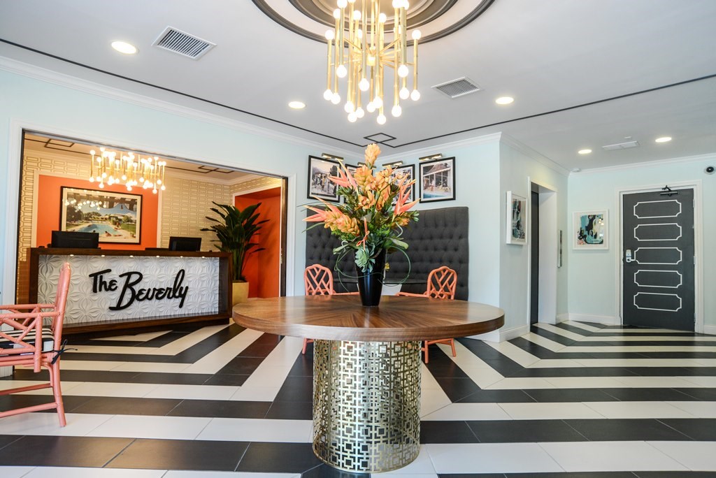 Beverly - Lobby - Photo 7 of 25