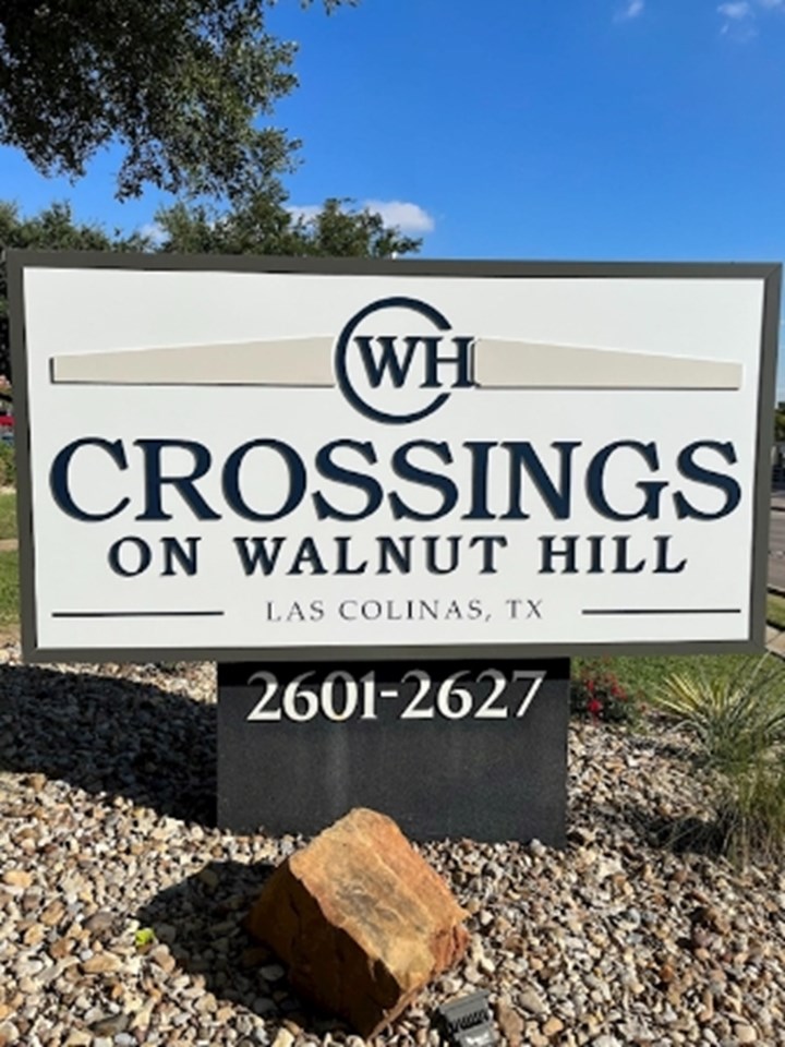 Crossings on Walnut Hill Apartments