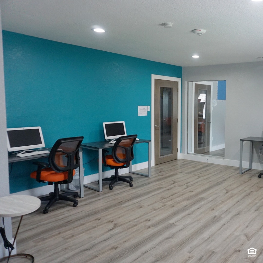 Booker - Business Center - Photo 3 of 7