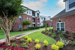 Westlake Residential Apartments Pearland Texas