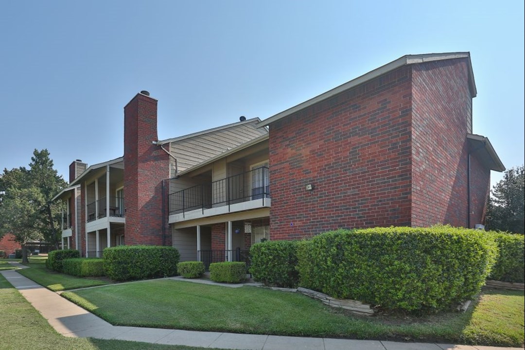 Palisades at Bear Creek Apartments Euless Texas