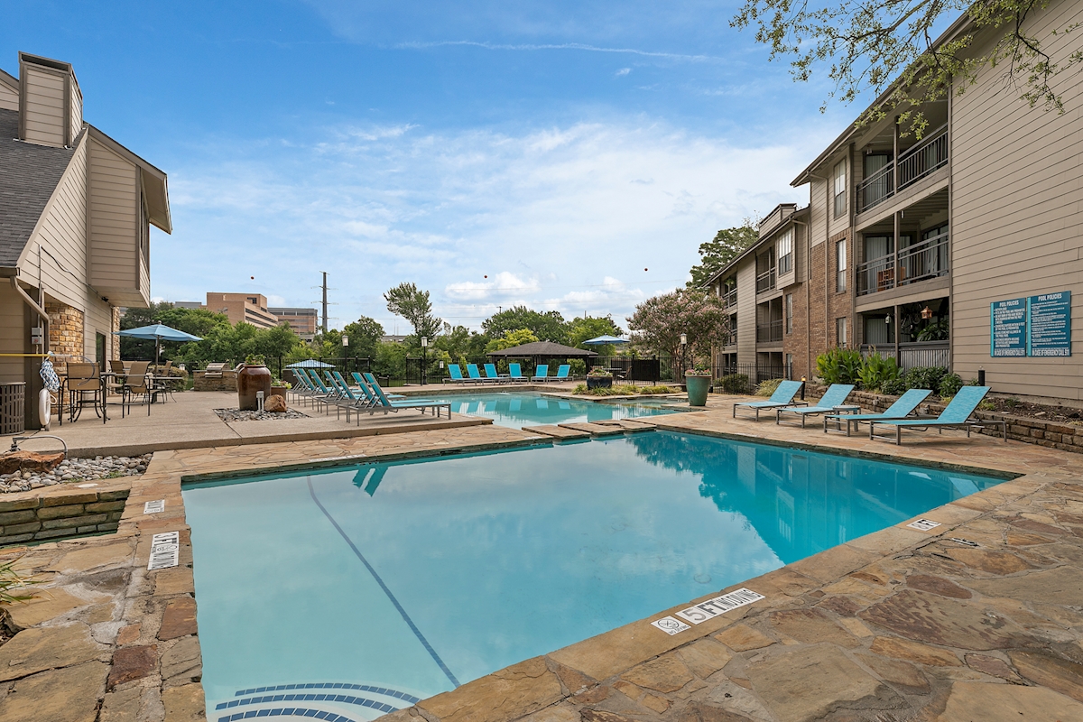 Lakeside - Pool - Photo 5 of 28