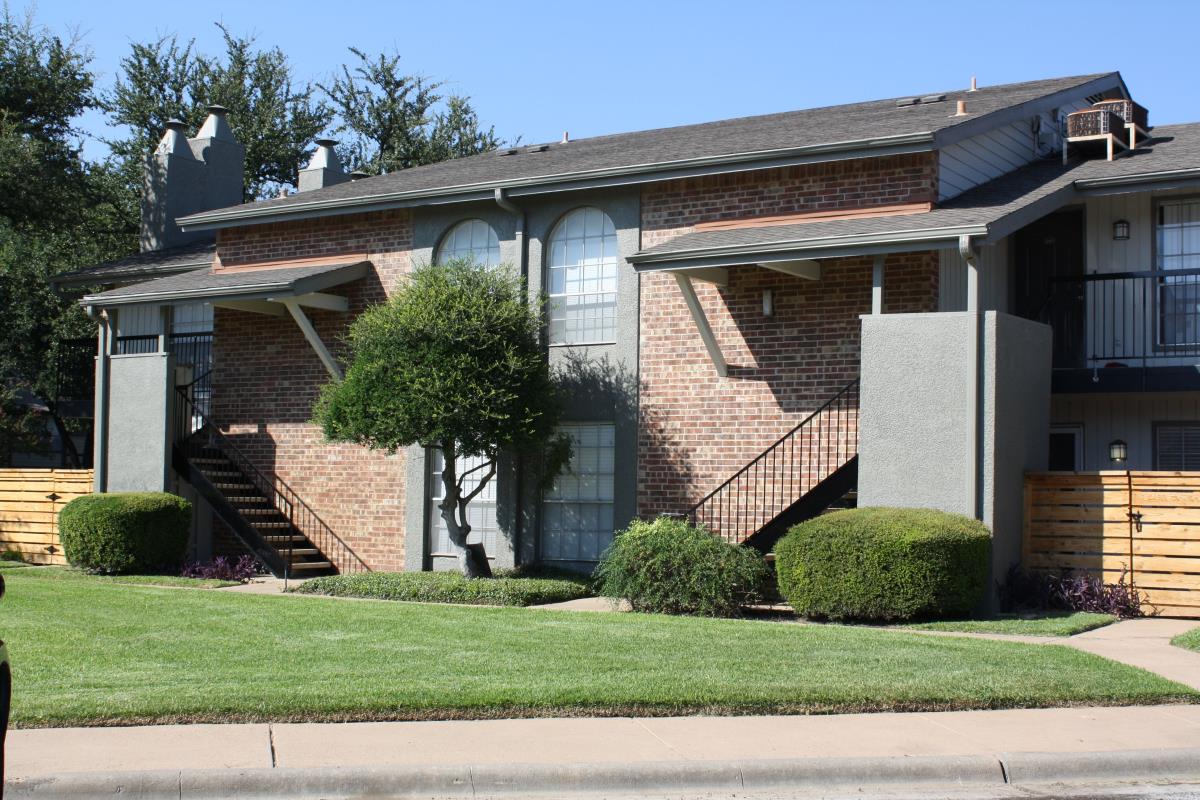 Country Club Carrollton 1400+ for 1, 2 & 3 Bed Apts