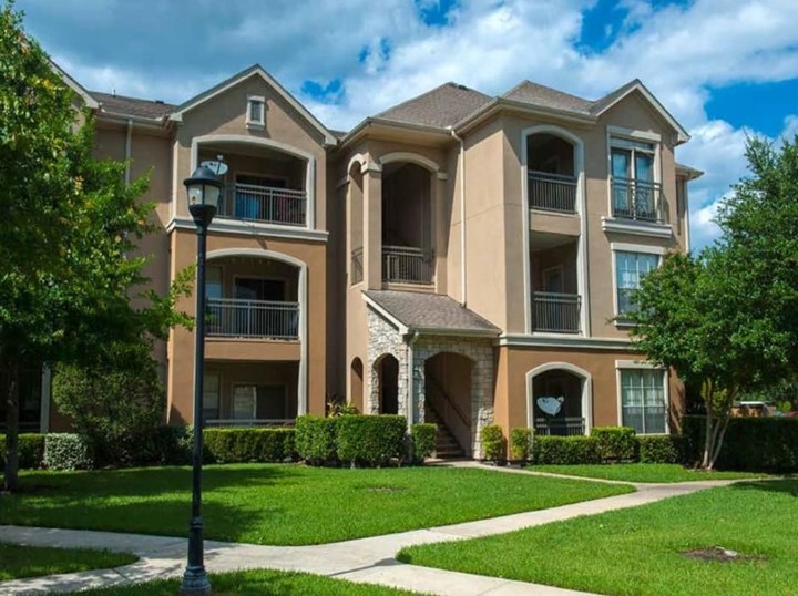 Park West Houston 1090+ for 1, 2 & 3 Bed Apts