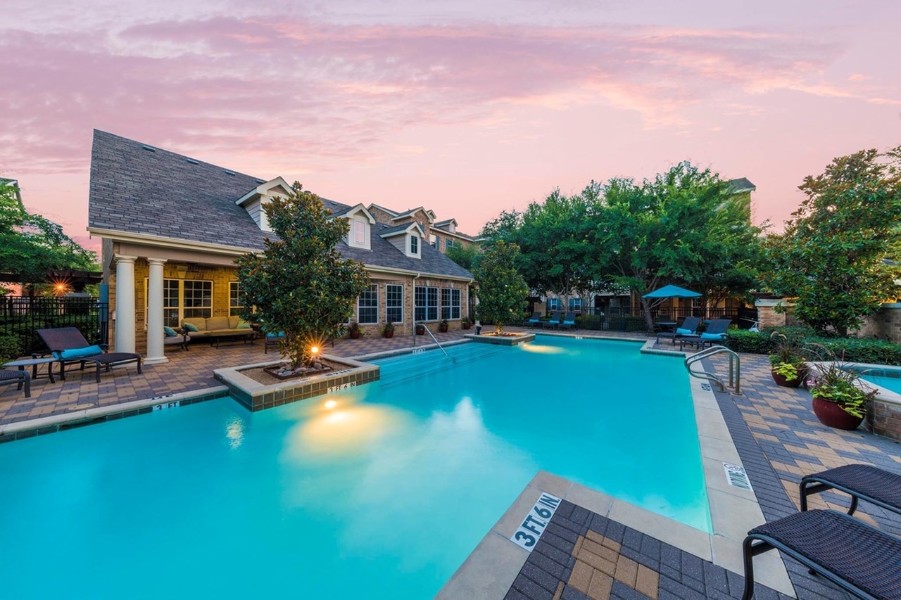 Grand Reserve - Dallas, TX - Photo 1 of 7