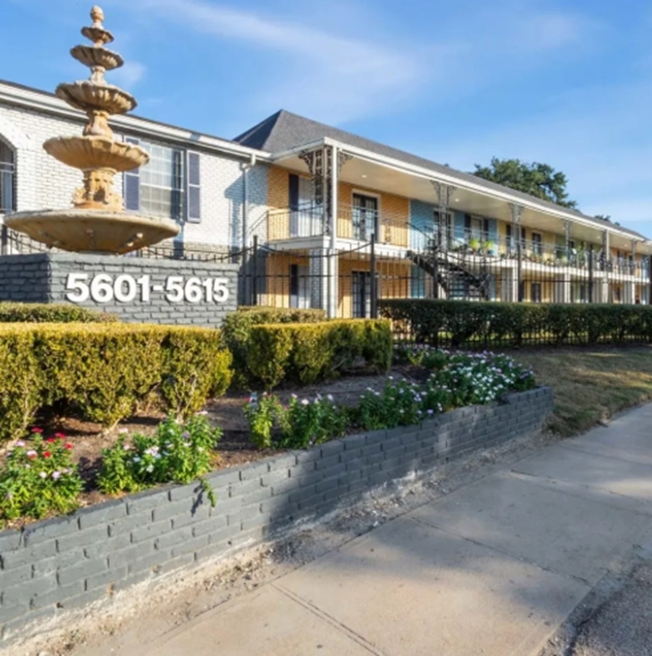 Fountains at Chimney Rock - Houston, TX - Photo 1 of 7