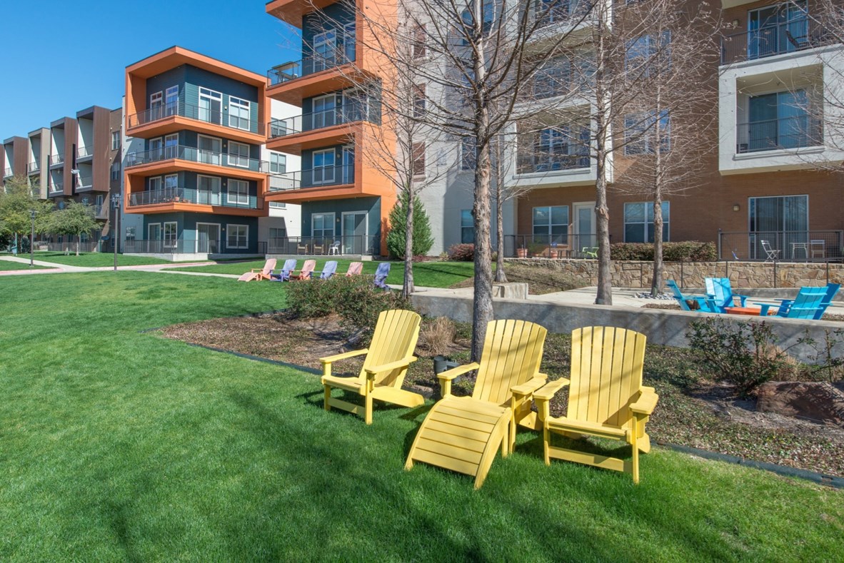 Archer Medical District - Exterior - Photo 2 of 25