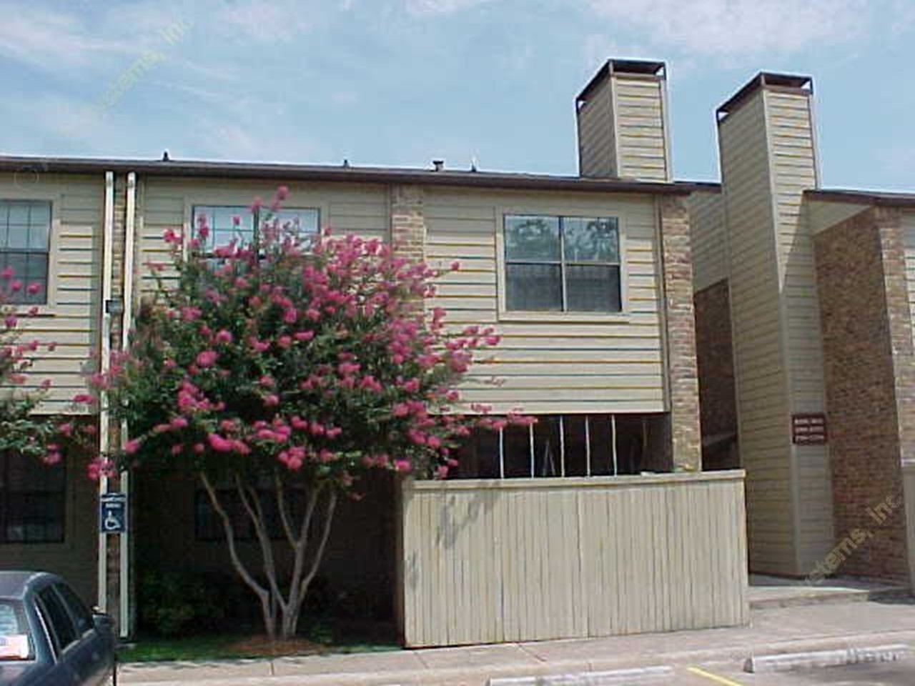 Cimarron Place - Dallas, TX - Photo 1 of 4