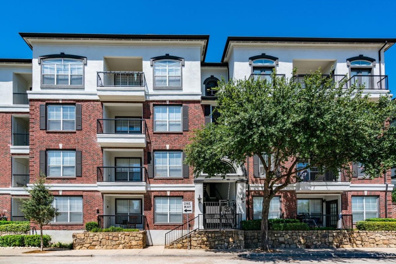 Gateway East at the Arts District - Dallas, TX - Photo 1 of 29