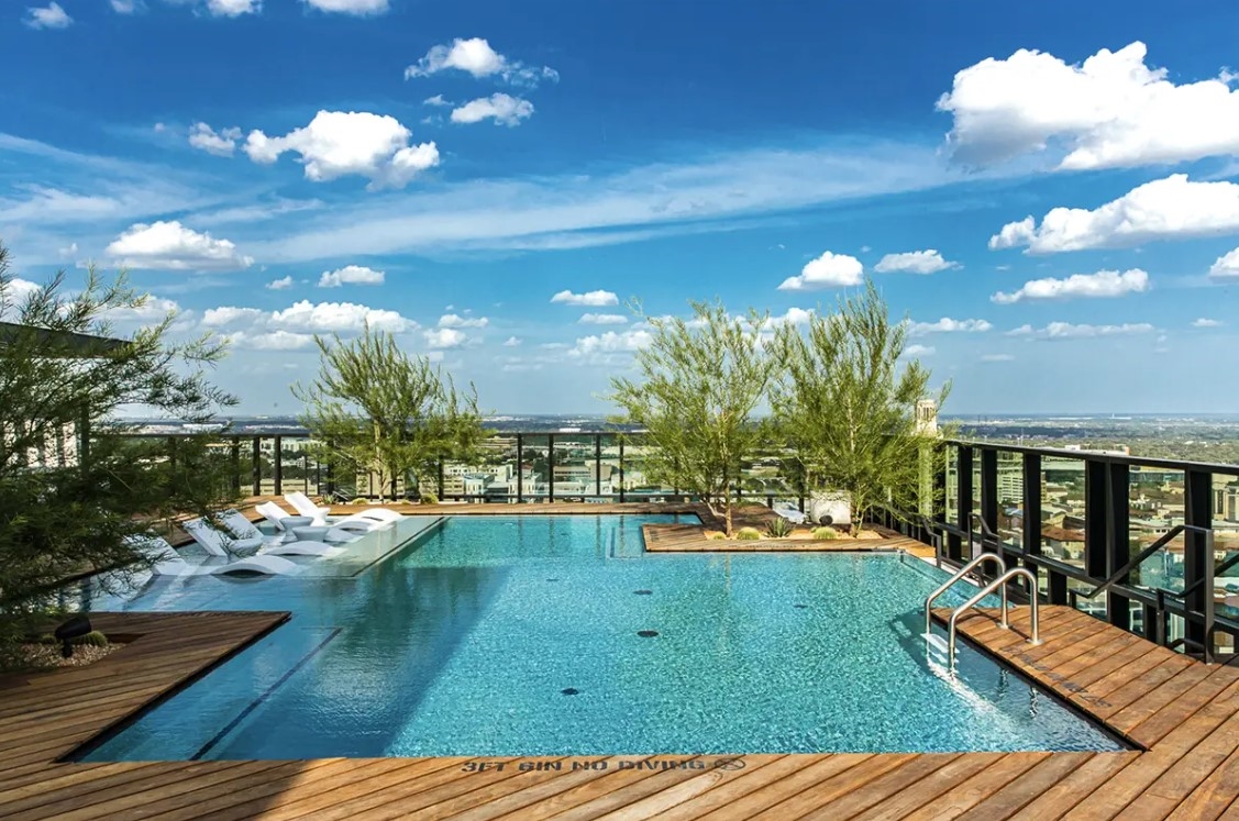 Yugo Austin Waterloo - Pool - Photo 2 of 18