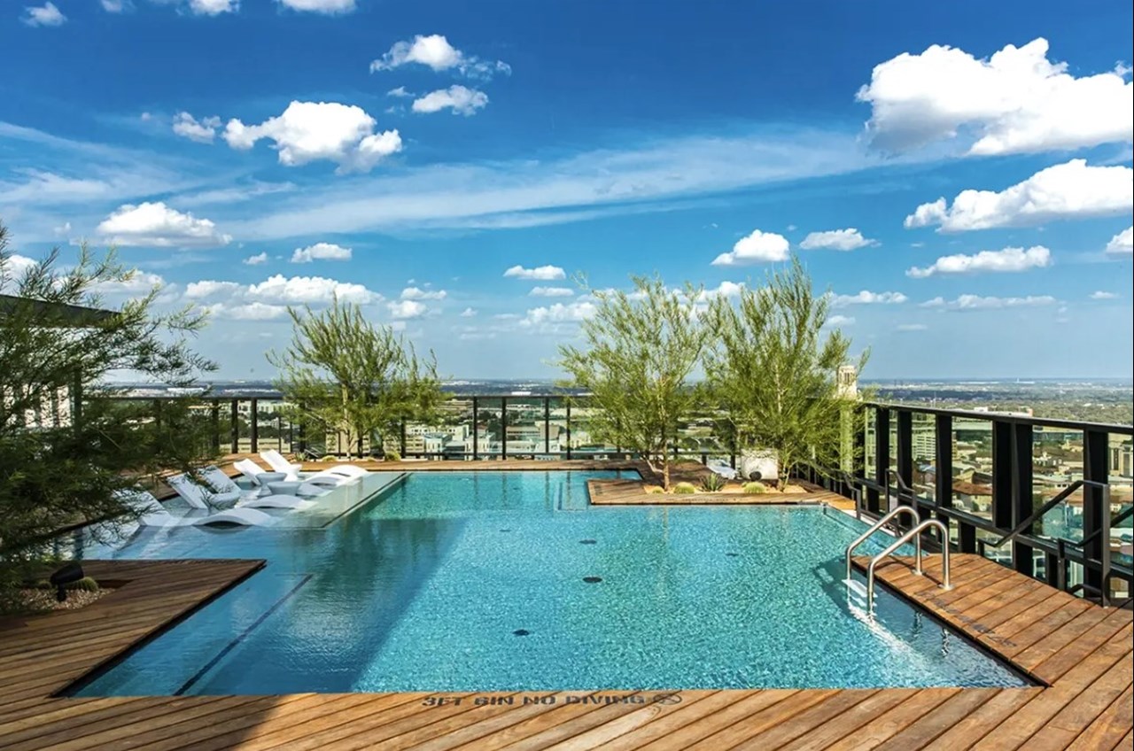 Yugo Austin Waterloo - Pool - Photo 2 of 18