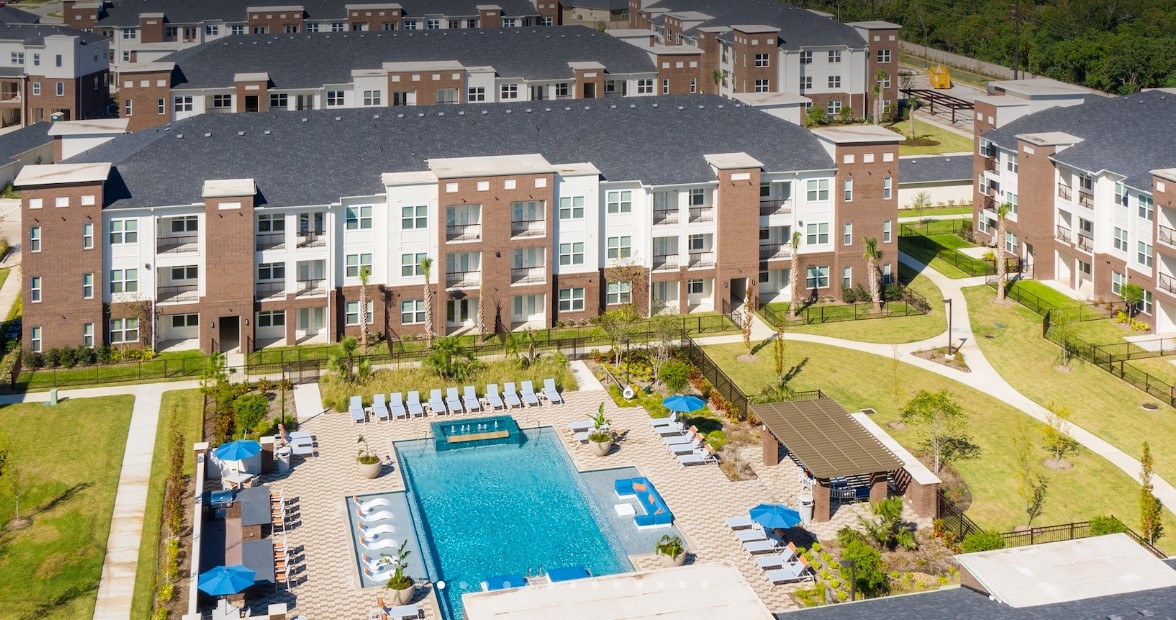 Landing La Porte 1350+ for 1, 2 & 3 Bed Apts