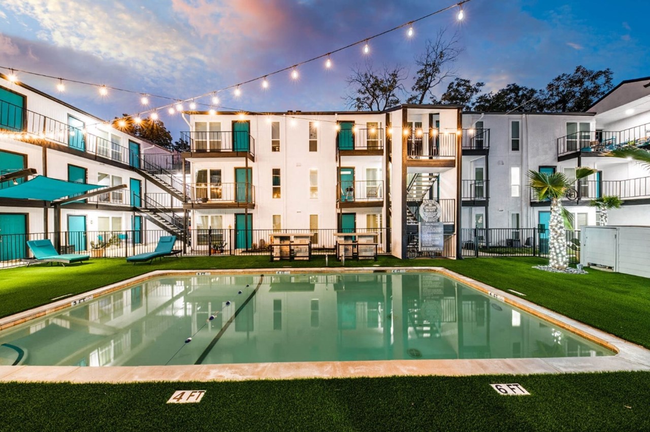 Prescott Luxury Apartments - Dallas, TX - Photo 1 of 8