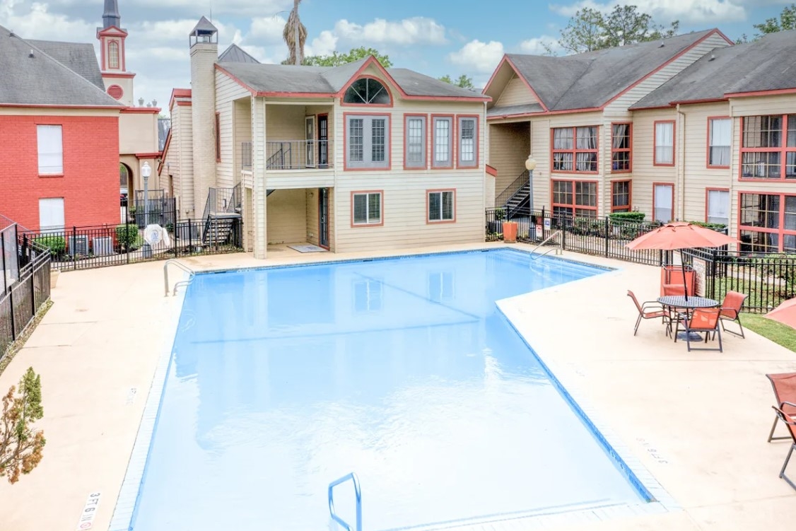 2151 Kirkwood - Pool - Photo 3 of 10