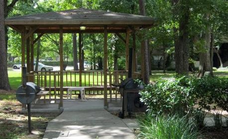 Tamarac Pines I & II - BBQ - Photo 3 of 7