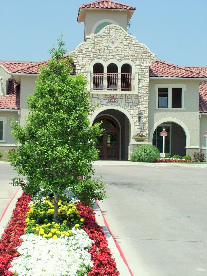 Signature at Southern Oaks Apartments