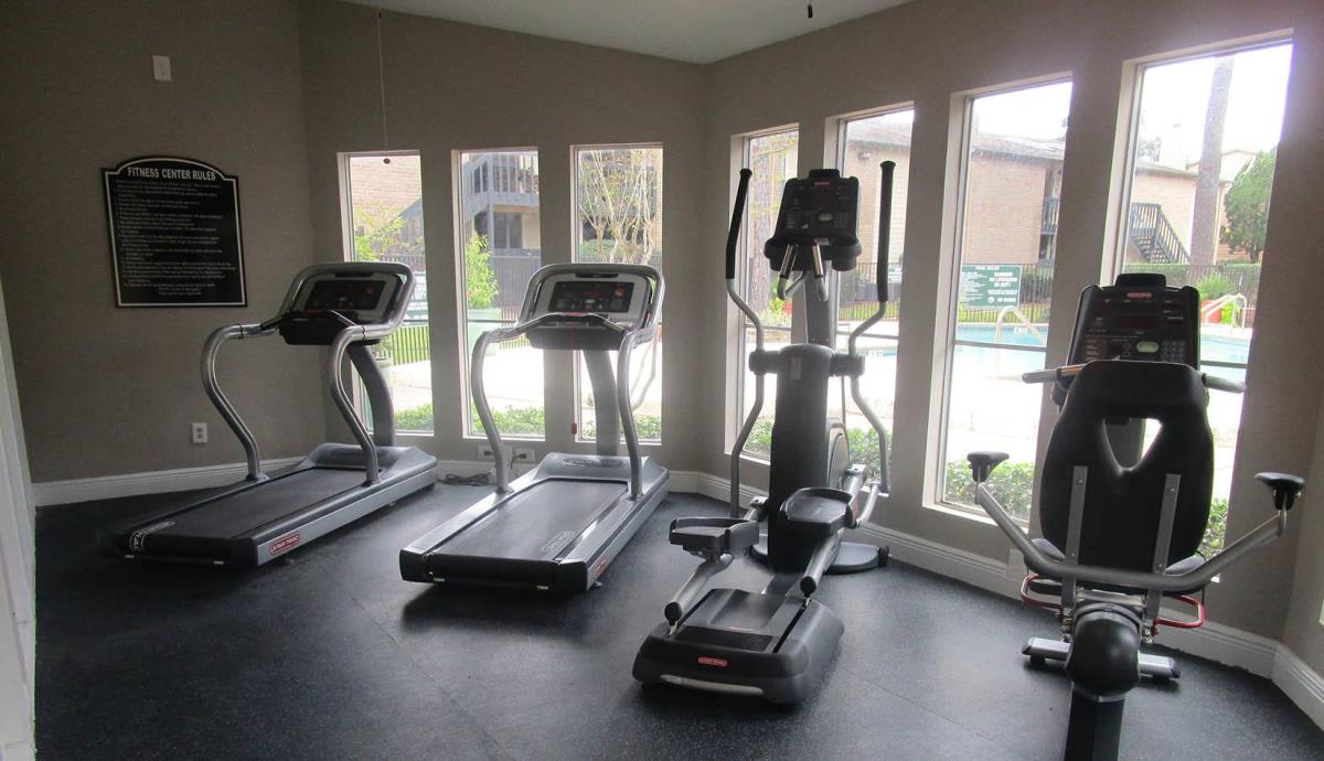 Kendall Manor - Fitness - Photo 6 of 10