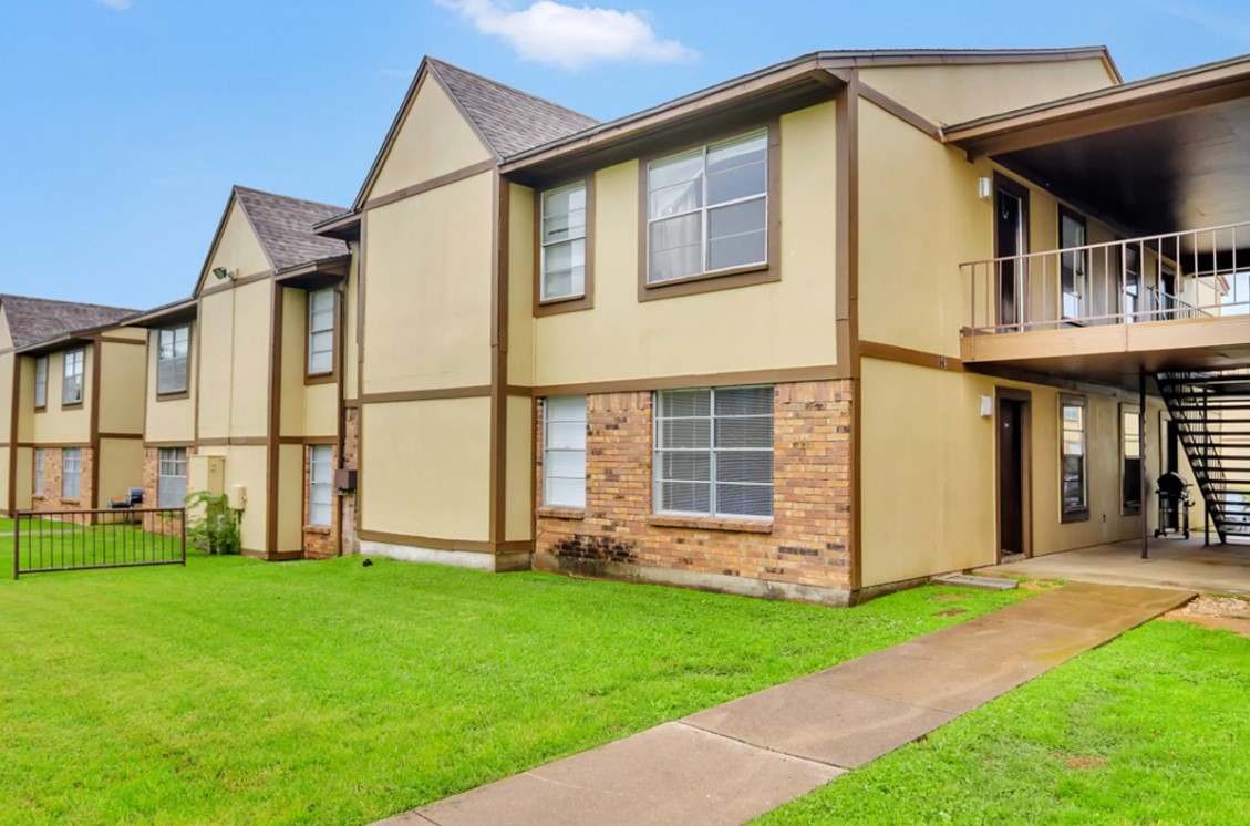 Parker I Stephenville 757+ for 1, 2 & 3 Bed Apts