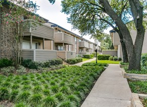 Village Hill Apartments Dallas Texas