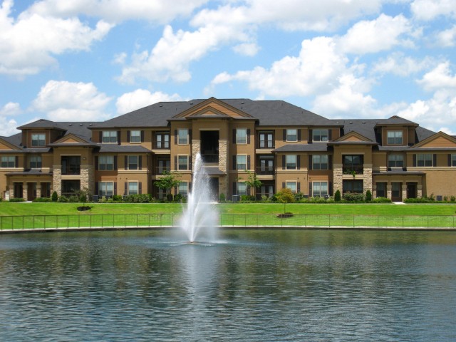 Falls at Copper Lake - Exterior - Photo 2 of 21