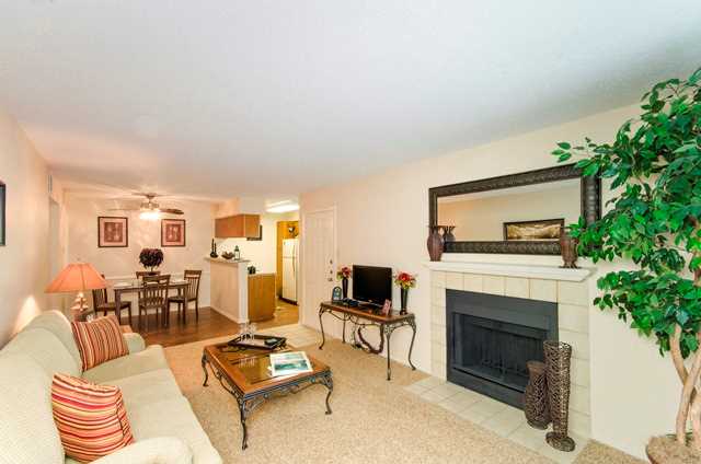 Bardin Oaks - Living Area - Photo 8 of 15