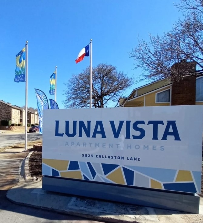 Luna Vista - Entrance - Photo 3 of 32