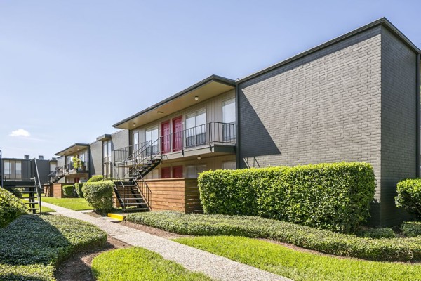Grand Hamptons at Clearlake