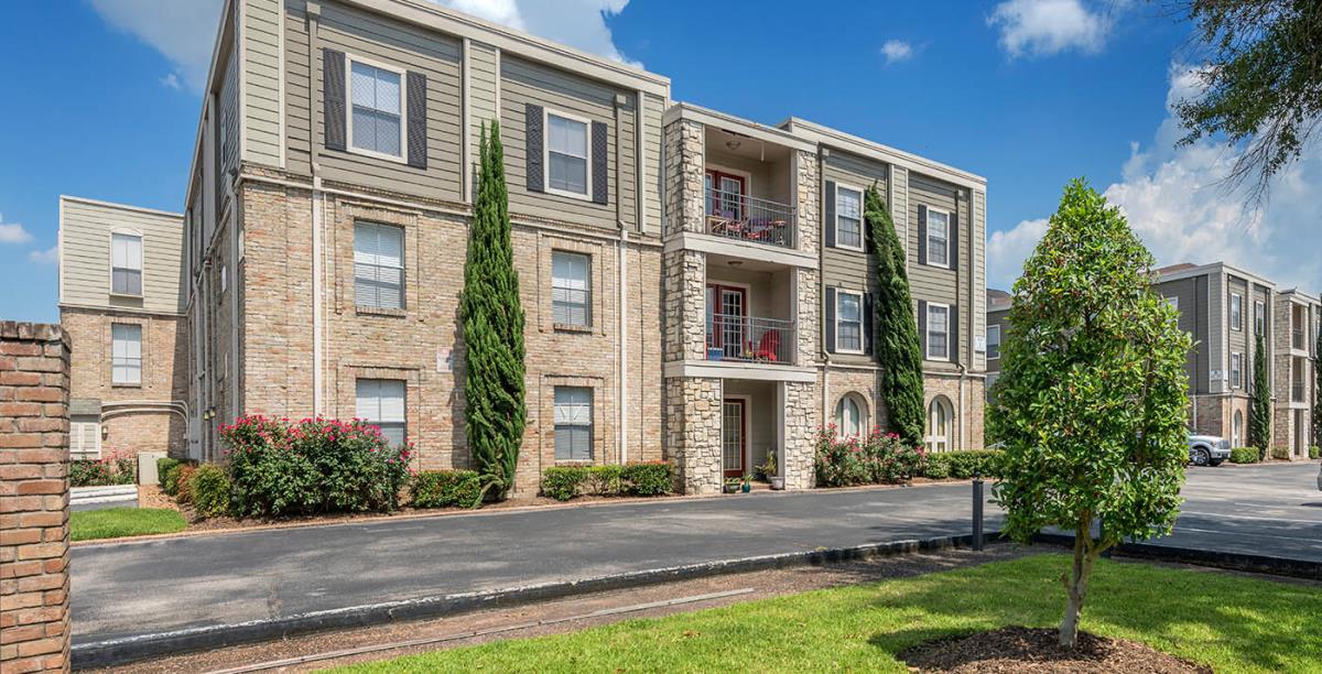 Terraces on Brompton Houston 1015+ for 1 & 2 Bed Apts