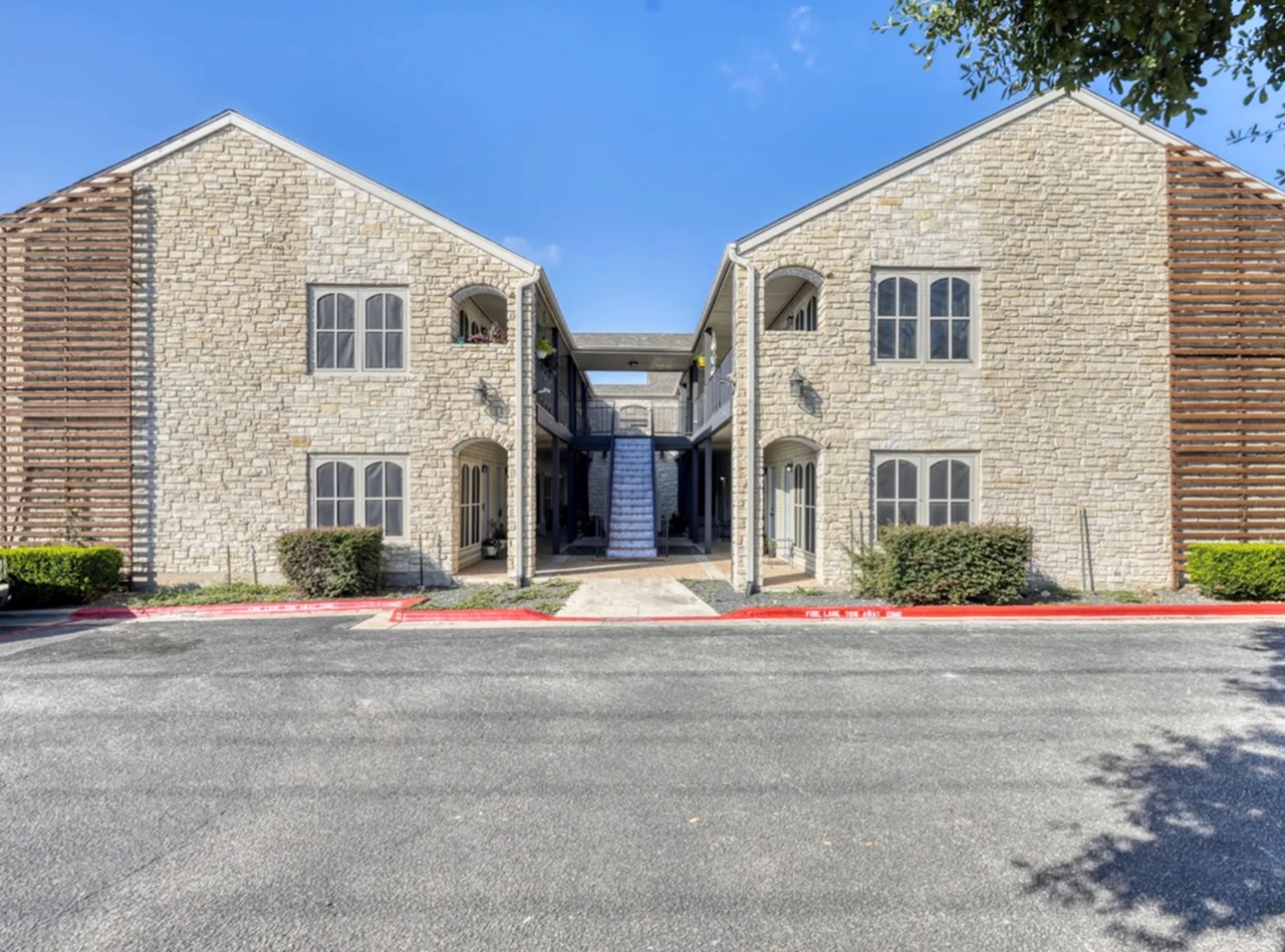 Alma Woodward - Austin, TX - Photo 1 of 6