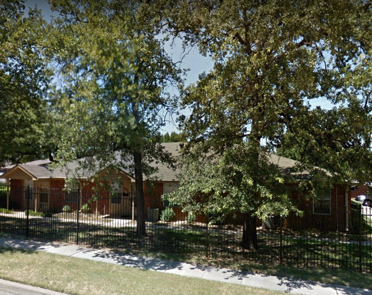 Sunny Woods - Hurst, TX - Photo 1 of 3