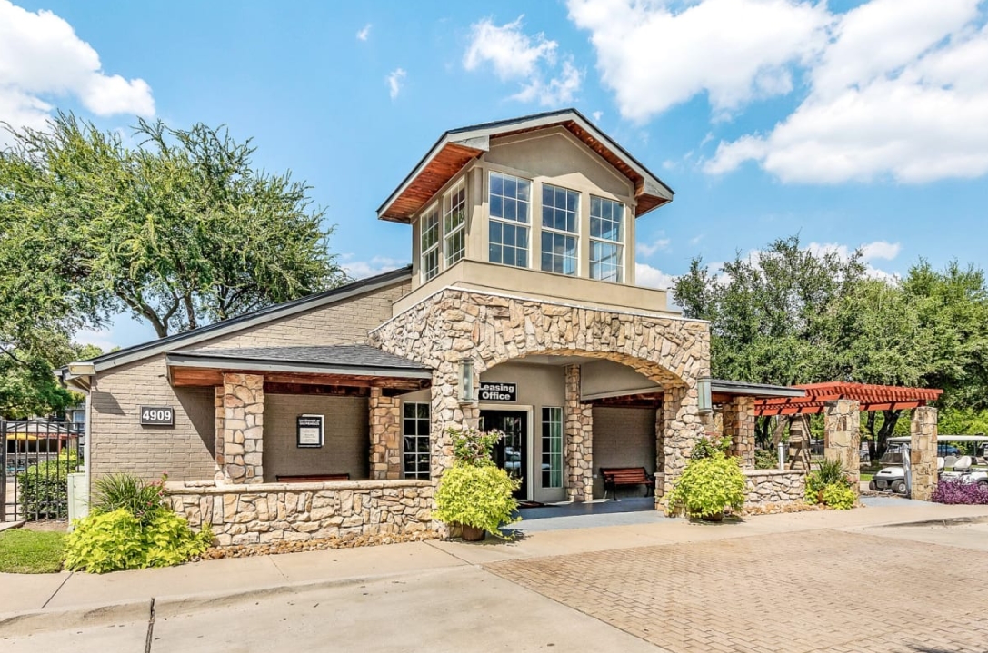 Monte - Dallas, TX - Photo 1 of 48