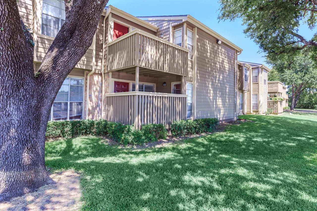 Bel Air on 16th - Plano, TX - Photo 1 of 28