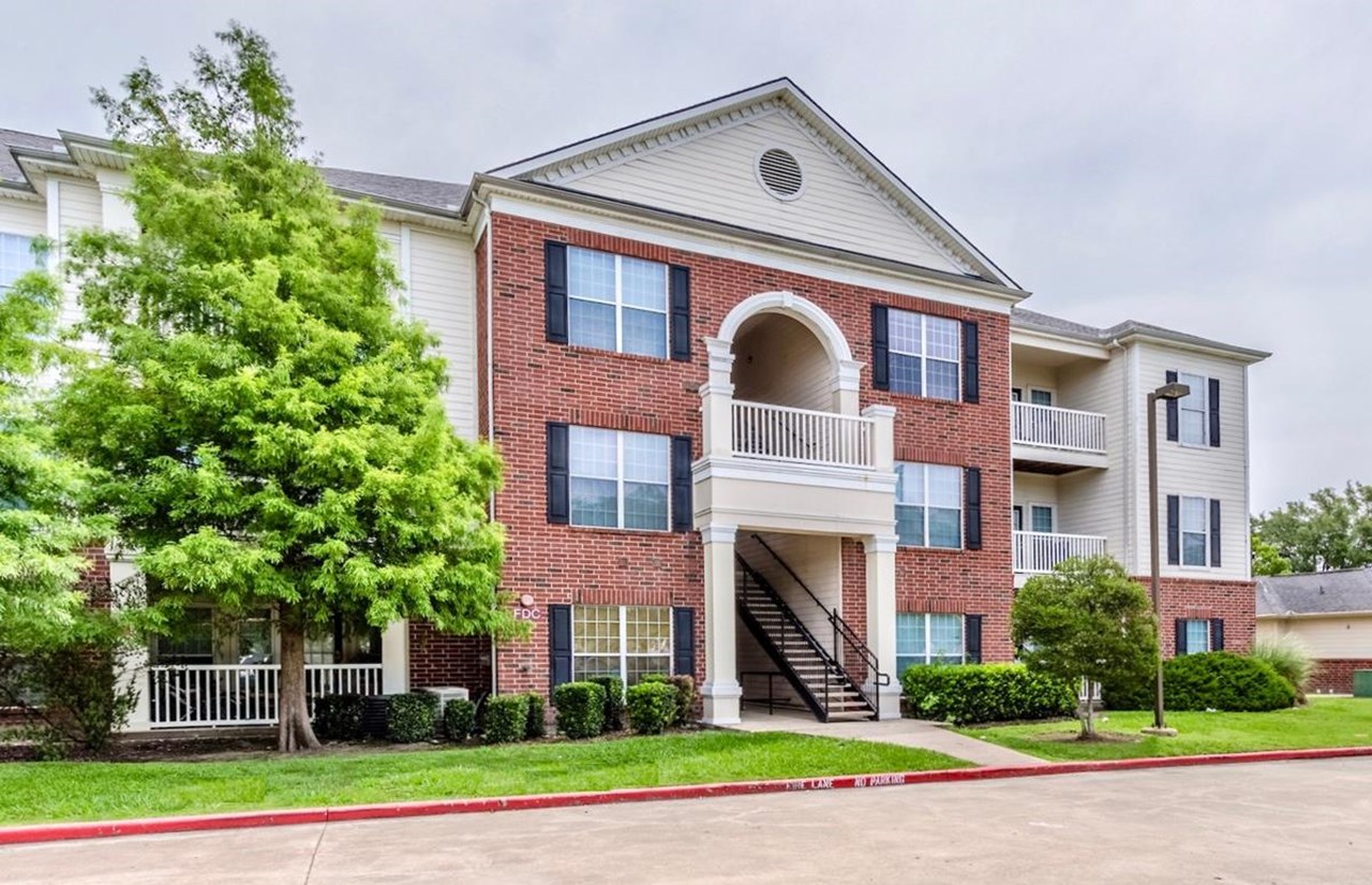 Knolls at West Oaks - Houston, TX - Photo 1 of 19