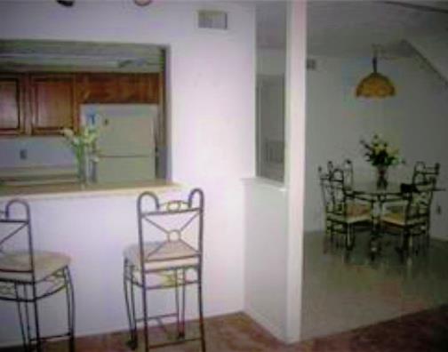 Rosehill Place - Dining/Kitchen - Photo 5 of 6