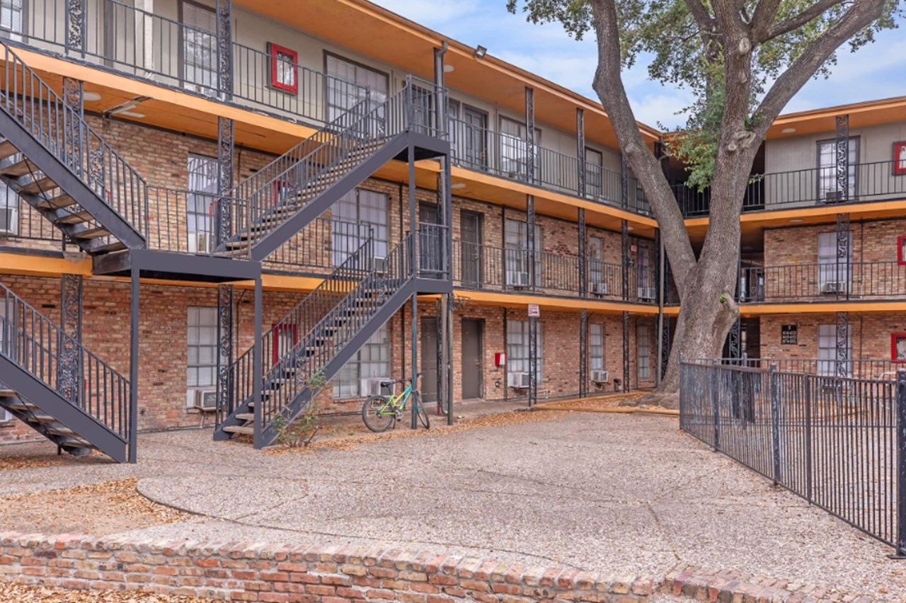 Windswept Gardens - Houston, TX - Photo 1 of 10