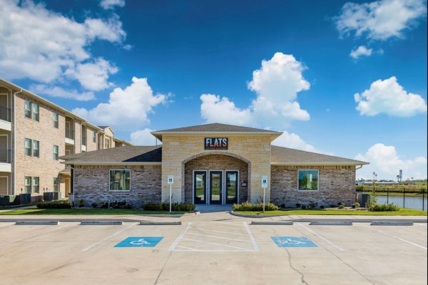 Flats at Van Alstyne