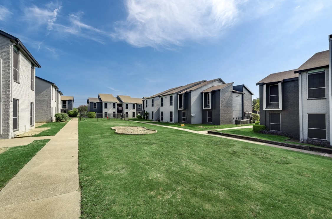 Harwell - Exterior - Photo 3 of 26