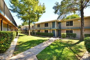 Easton Hills Apartments Austin Texas